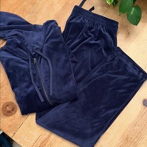 NWOT HUE VELOUR TRACK SUIT